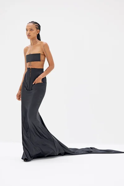 Look 16